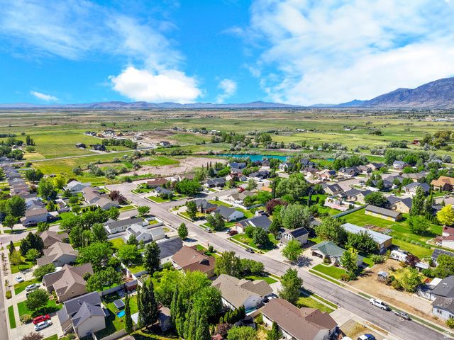 955 W 2390 S, Perry, UT 84302
