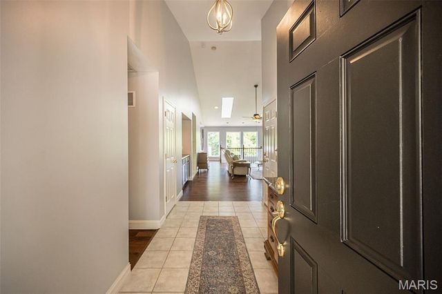3016 Kingsridge Manor Drive, St Louis, MO 63129