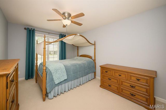 3016 Kingsridge Manor Drive, St Louis, MO 63129