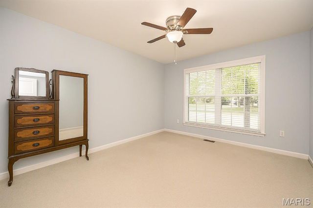 3016 Kingsridge Manor Drive, St Louis, MO 63129