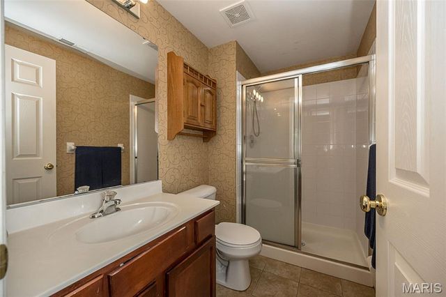 3016 Kingsridge Manor Drive, St Louis, MO 63129