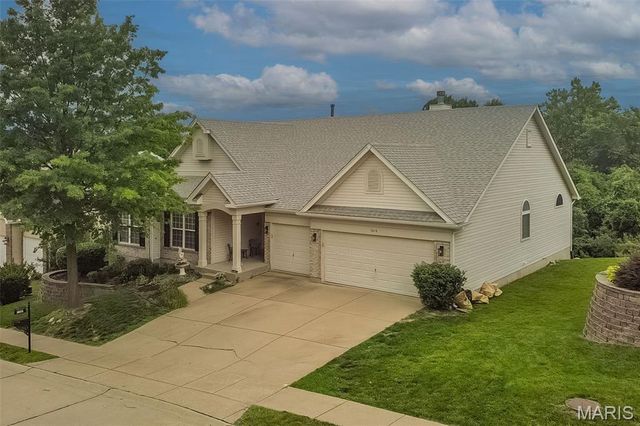 3016 Kingsridge Manor Drive, St Louis, MO 63129