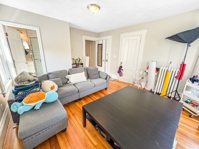 107 Columbia Street 2, Cambridge, MA 02139