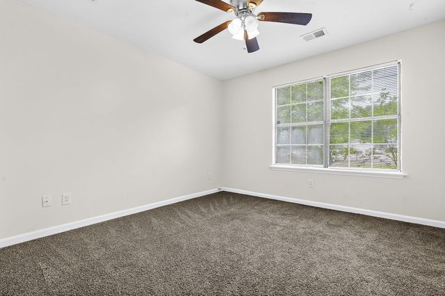 116 Lancelot Hall, Charleston, SC 29418