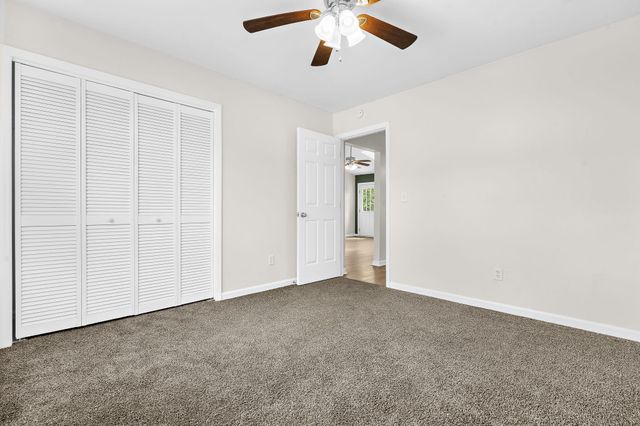 116 Lancelot Hall, Charleston, SC 29418