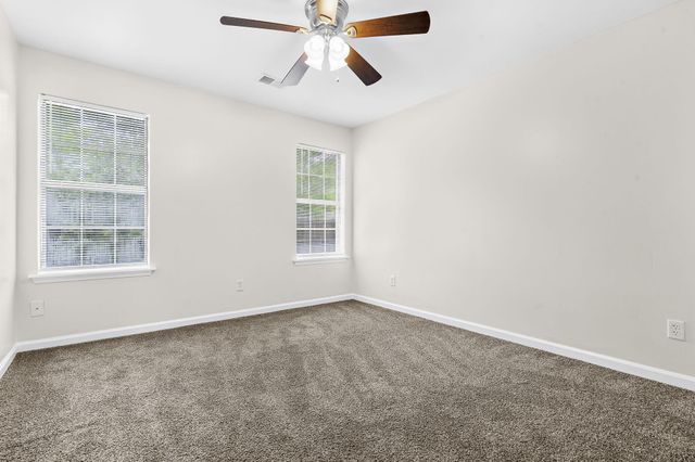 116 Lancelot Hall, Charleston, SC 29418