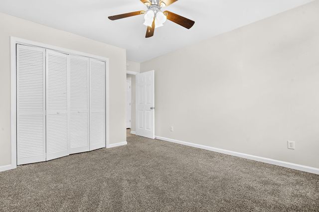 116 Lancelot Hall, Charleston, SC 29418