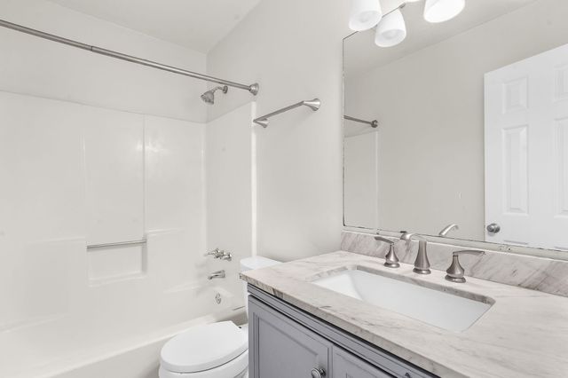 116 Lancelot Hall, Charleston, SC 29418