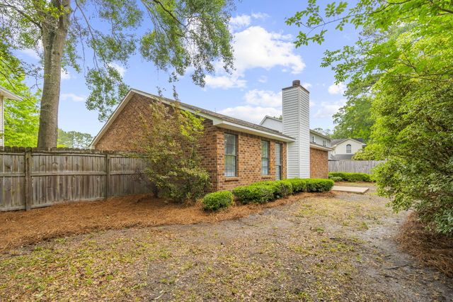 116 Lancelot Hall, Charleston, SC 29418