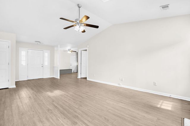 116 Lancelot Hall, Charleston, SC 29418