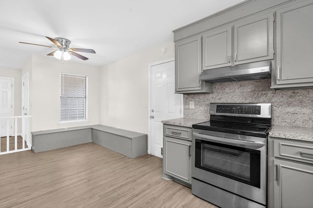 116 Lancelot Hall, Charleston, SC 29418