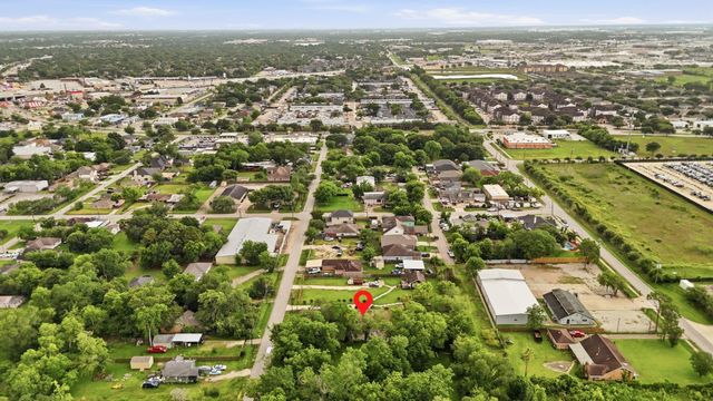 9314 Klondike St, Houston, TX 77075