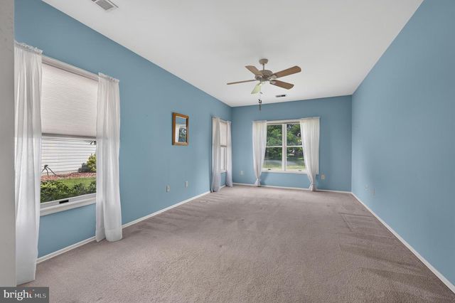 232 WAGON WHEEL LN, Columbus, NJ 08022