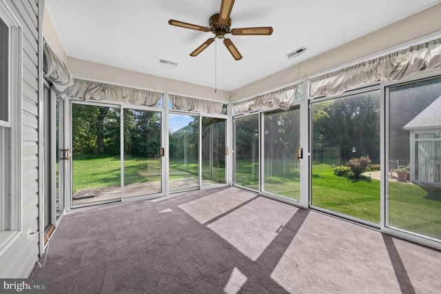 232 WAGON WHEEL LN, Columbus, NJ 08022