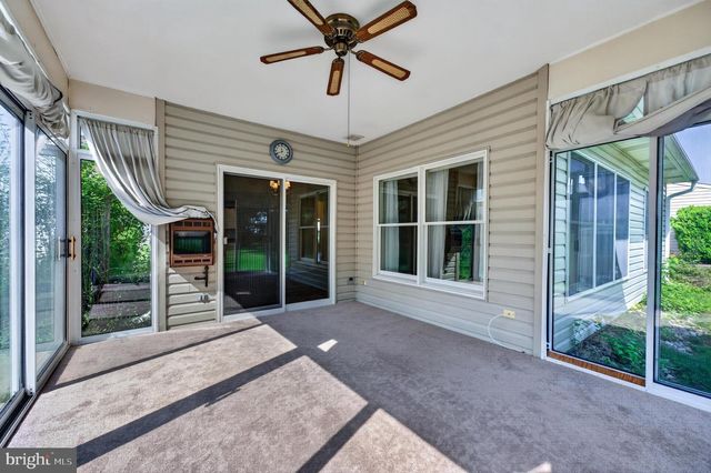 232 WAGON WHEEL LN, Columbus, NJ 08022