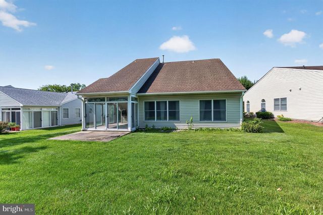 232 WAGON WHEEL LN, Columbus, NJ 08022