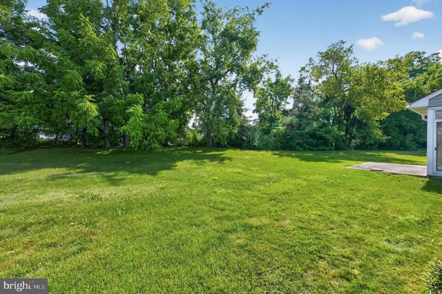 232 WAGON WHEEL LN, Columbus, NJ 08022
