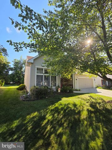 232 WAGON WHEEL LN, Columbus, NJ 08022