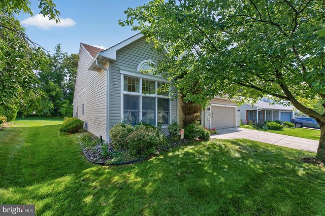 232 WAGON WHEEL LN, Columbus, NJ 08022