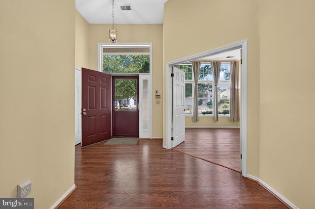 232 WAGON WHEEL LN, Columbus, NJ 08022