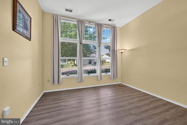 232 WAGON WHEEL LN, Columbus, NJ 08022