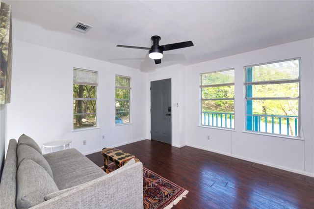 833 Old Ranch Road 12, San Marcos, TX 78666