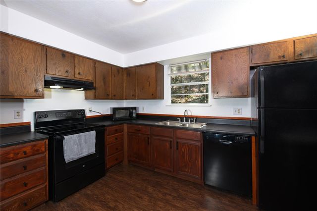 833 Old Ranch Road 12, San Marcos, TX 78666