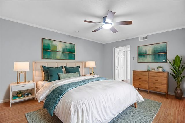 7705 Meadow Park Drive 209, Dallas, TX 75230