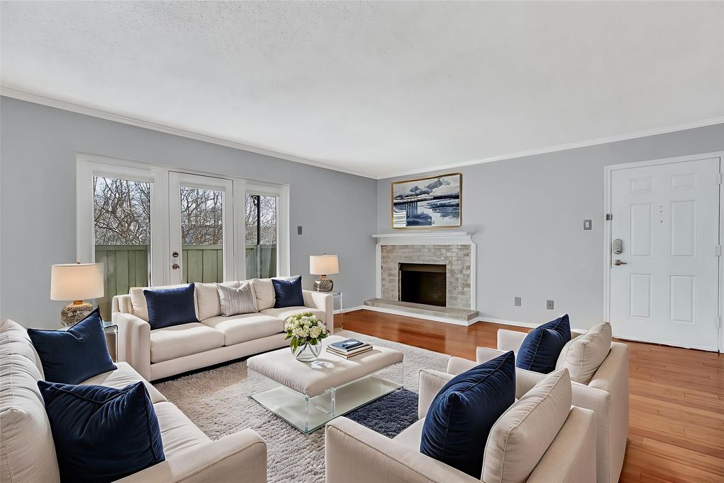 7705 Meadow Park Drive 209, Dallas, TX 75230