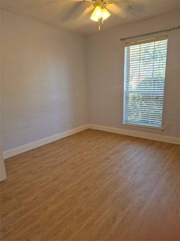 5004 Ivycrest Trail, Arlington, TX 76017