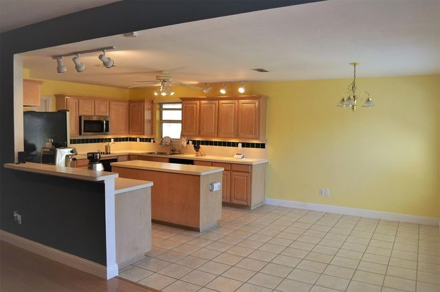 5004 Ivycrest Trail, Arlington, TX 76017