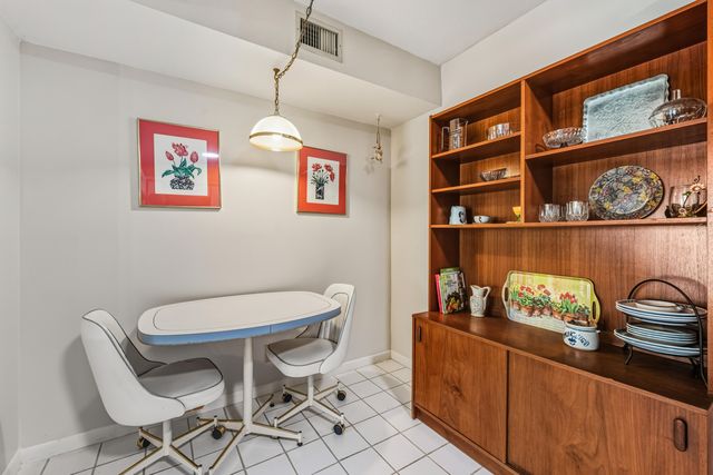 2114 SW Silver Pine Way 121-C2, Palm City, FL 34990