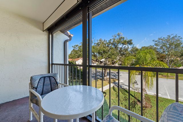 2114 SW Silver Pine Way 121-C2, Palm City, FL 34990