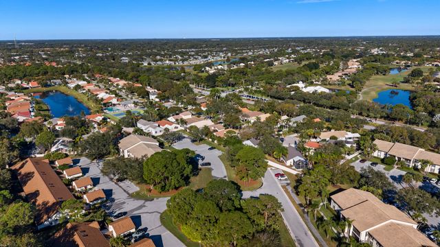 2114 SW Silver Pine Way 121-C2, Palm City, FL 34990