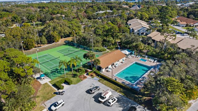 2114 SW Silver Pine Way 121-C2, Palm City, FL 34990