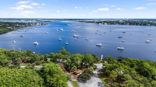 2114 SW Silver Pine Way 121-C2, Palm City, FL 34990