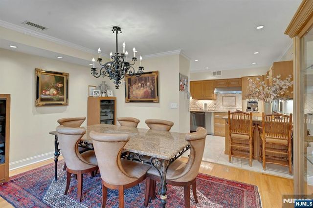 2 Eliot Court, Teaneck, NJ 07666