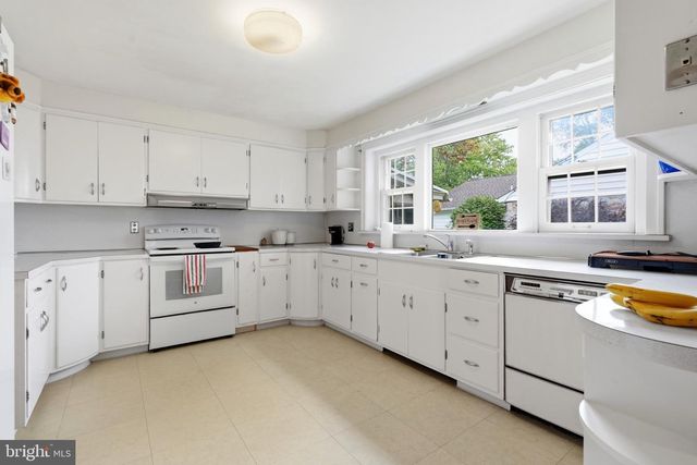 421 PARK AVE, Quakertown, PA 18951