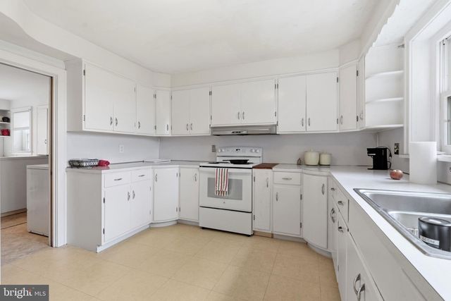 421 PARK AVE, Quakertown, PA 18951