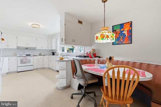 421 PARK AVE, Quakertown, PA 18951