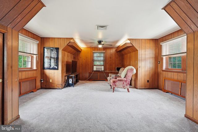 421 PARK AVE, Quakertown, PA 18951