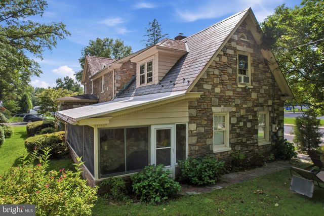 421 PARK AVE, Quakertown, PA 18951