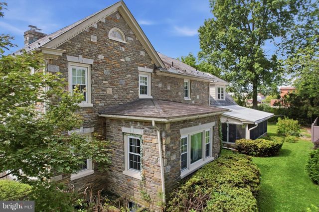 421 PARK AVE, Quakertown, PA 18951