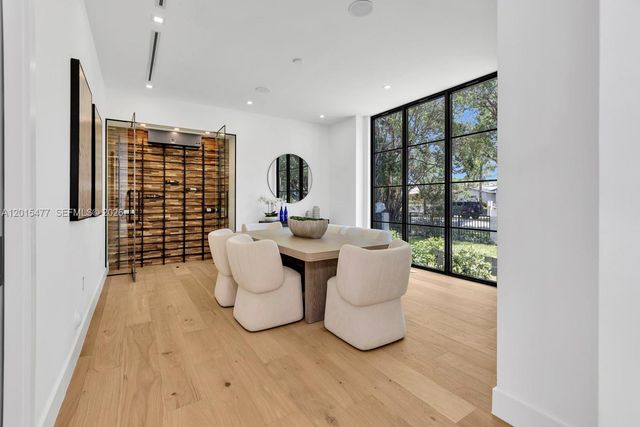 1220 S Alhambra Cir, Coral Gables, FL 33146