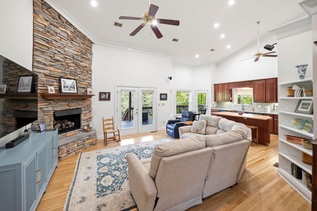 129 Taylor Avenue, Paris, KY 40361