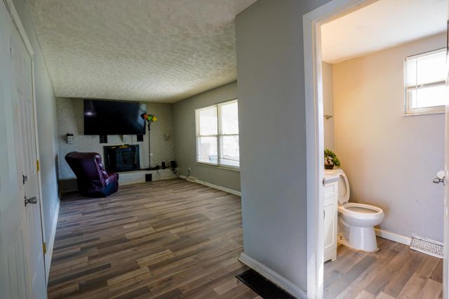 1523 Hempwood Drive, Columbus, OH 43229