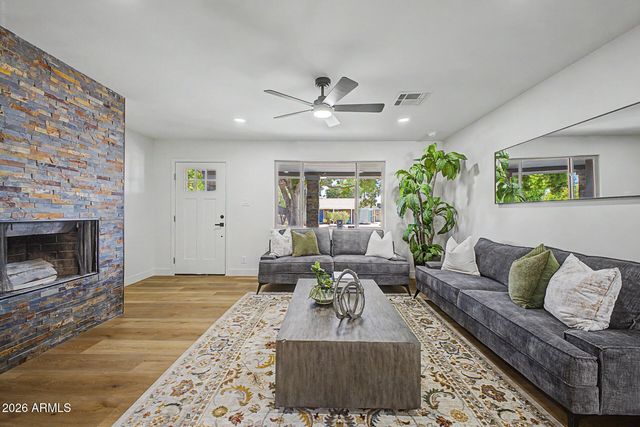 6708 E BELLEVIEW Street, Scottsdale, AZ 85257