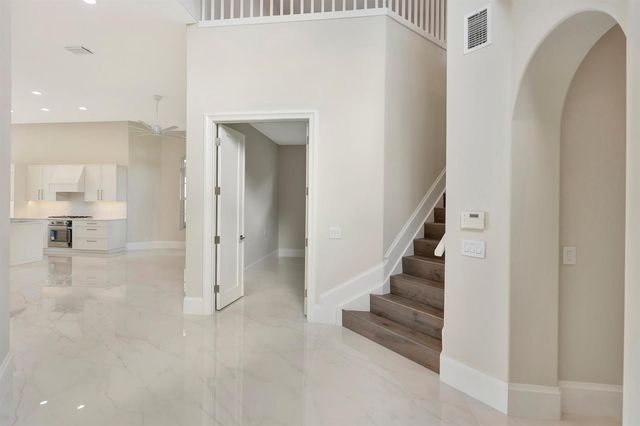 1012 Diamond Head Way, Palm Beach Gardens, FL 33418