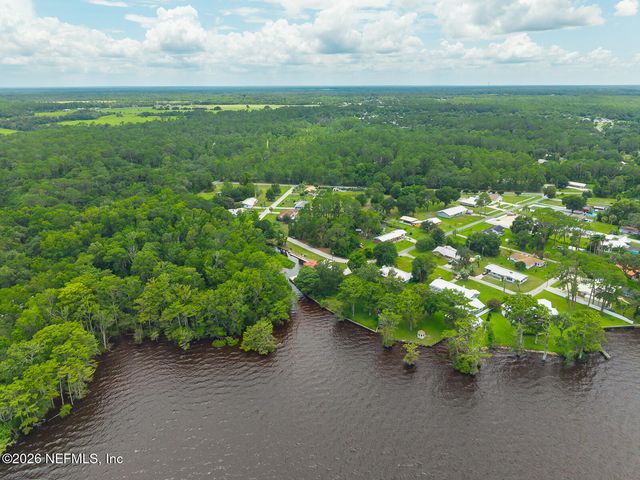 109 CANAL Street, Crescent City, FL 32112