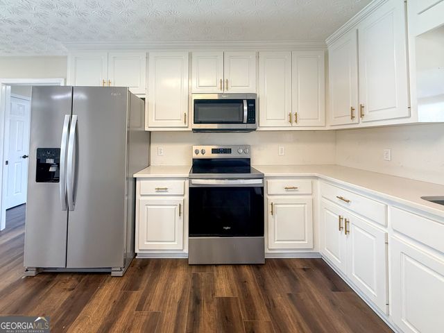 499 Old Deer Path Way, Cleveland, GA 30528